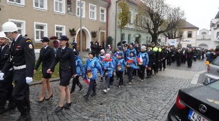 Průvod ke 100. letům založení Československé republiky