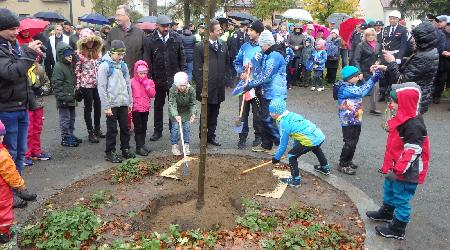 Průvod ke 100. letům založení Československé republiky