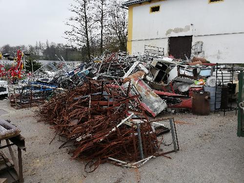 Sběr železného šrotu a elektroodpadu